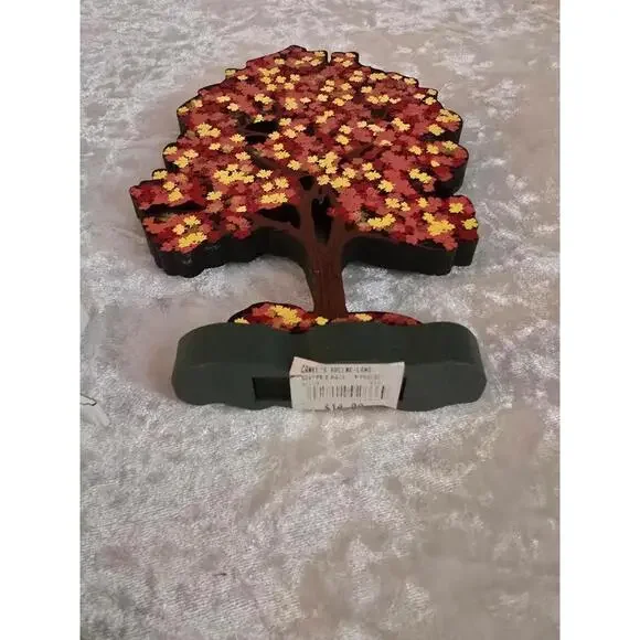 SHELIA'S COLLECTIBLE WOOD collection
Like new! - Picture 2 of 3